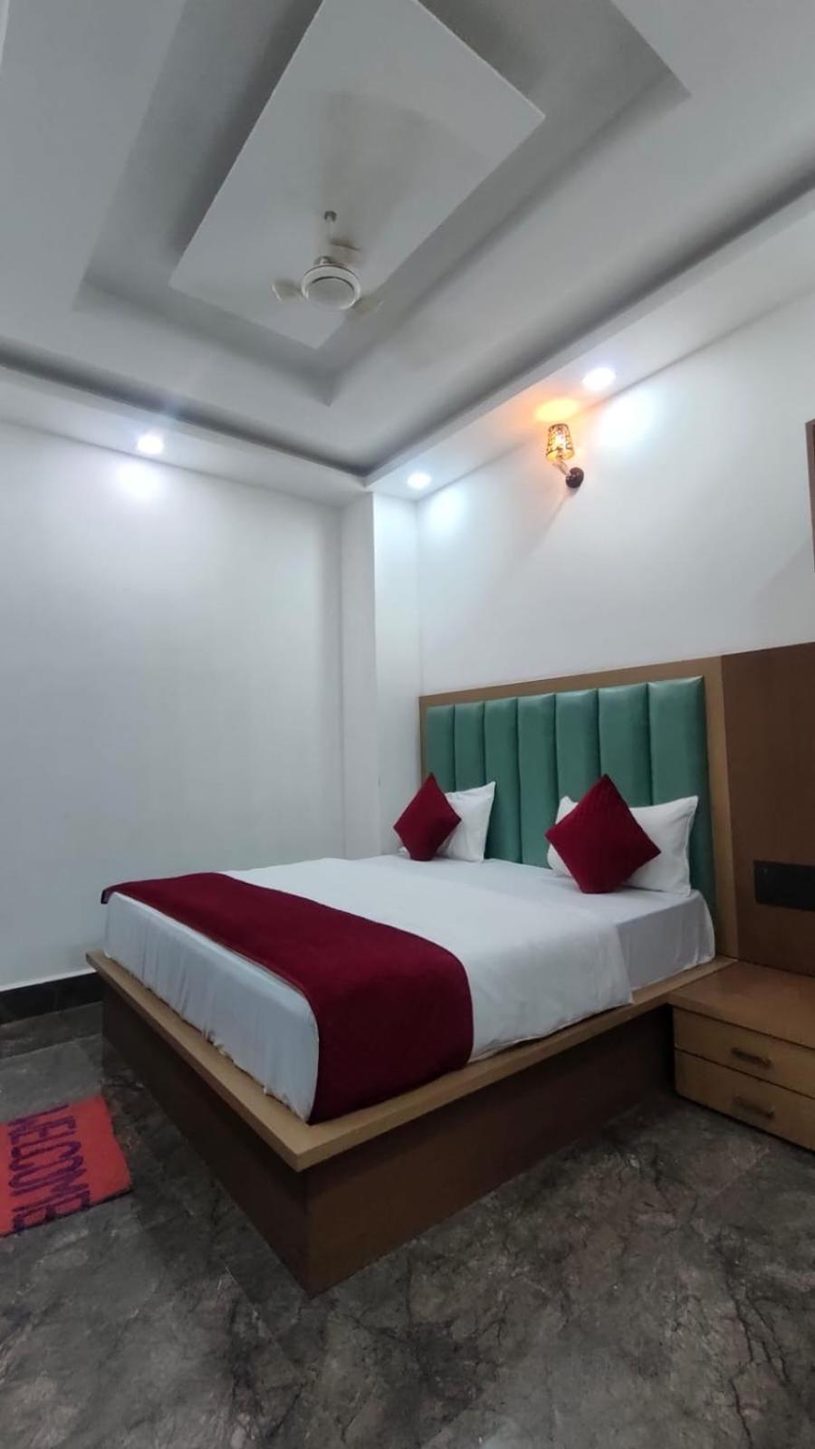 Hotel Golden Door Mathura Zewnętrze zdjęcie